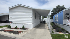 Photo 5 for 4567 S Yarrow Ln #86