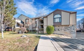 Photo 1 for 1175 S Canyon Rd #81