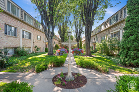 Photo 3 for 2220 E Murray Holladay Rd #184