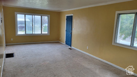 Photo 3 for 902 W 500 North