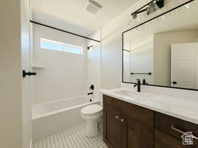 Photo 4 for 2098 N 425 West #240