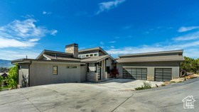 Photo 2 for 748 N Explorer Peak Dr #94
