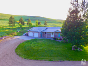 Photo 5 for 9029 N Treasureton Rd