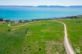 2555 N Bear Lake Blvd MLS #2090360