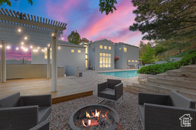 Photo 3 for 2093 S Lakeline Dr