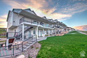 Photo 1 for 939 N Harbor Village Dr #104