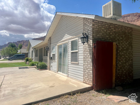 Photo 2 for 766 Huntridge Dr