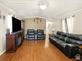 Photo 3 for 3750 Midland Dr
