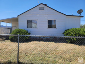 Photo 5 for 138 W Geneva Dr