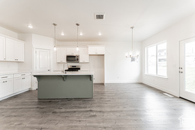 Photo 4 for 2833 N Red Velvet Ln #2333