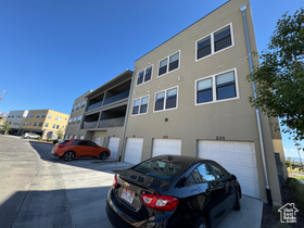 Photo 2 for 8392 S Sky Mirror Ln #302