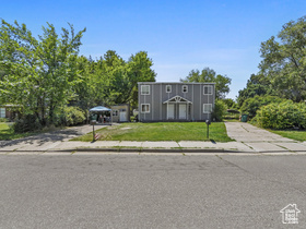 Photo 3 for 60 S Whiteside St