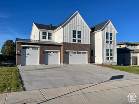 Photo 1 for 5958 W Eric Mountain Ln #104