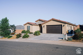 Photo 5 for 579 N Staci Dr