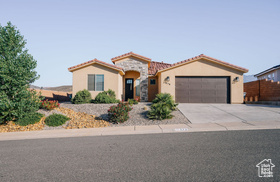 Photo 6 for 579 N Staci Dr