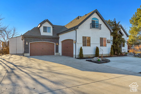 Photo 4 for 338 S Holdaway Rd