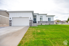 Photo 2 for 8356 S Four Elm Cir #1