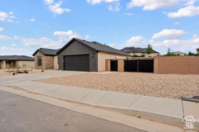 Photo 3 for 2154 S Bluff Dr