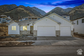 Photo 5 for 156 N Sherwood Dr