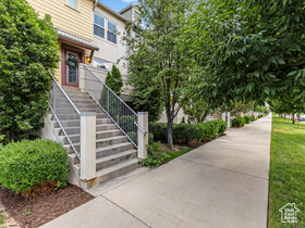 Photo 2 for 4851 W Daybreak Pkwy