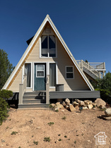 Photo 2 for 116 N Oak Crest Dr