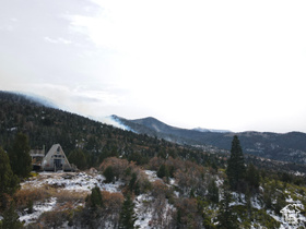 Photo 4 for 116 N Oak Crest Dr