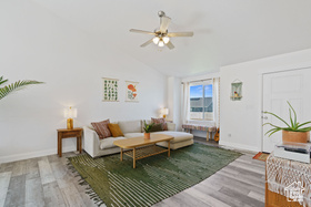 Photo 5 for 4082 N Poplar Dr