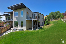 Photo 6 for 68 E Columbus Ct