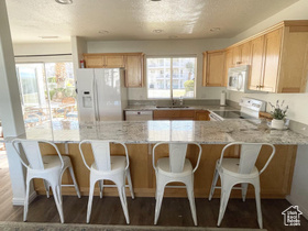 Photo 3 for 1845 Canyon Dr #1206