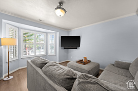 Photo 4 for 176 S Geneva Dr