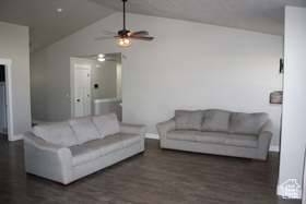 Photo 6 for 539 S Chan Dr