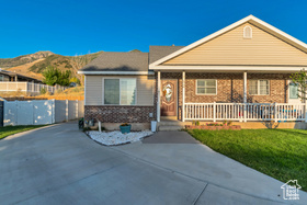 Photo 3 for 382 N Peach St