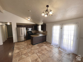 Photo 4 for 5586 W Highwood Dr