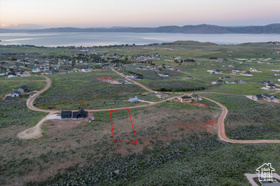 3127 S Bunchgrass MLS #2092751