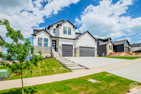 Photo 2 for 1272 S Boxelder Dr