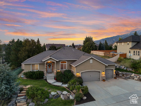 Photo 2 for 1639 E Lone Oak Dr