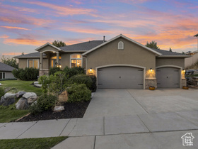 Photo 1 for 1639 E Lone Oak Dr