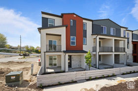 Photo 2 for 924 W Coalburn Way #8-26