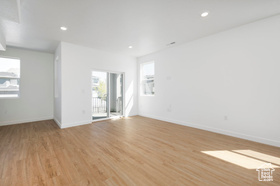 Photo 6 for 924 W Coalburn Way #8-26