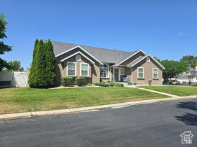 Photo 2 for 969 S Cove Rd