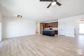 Photo 4 for 335 E Ventura Blvd