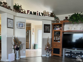 Photo 4 for 810 N 2300 West