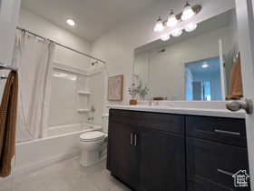 Photo 3 for 8333 S Iris Lumi Ln #Q302