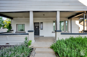 Photo 5 for 1309 E Hidden Creek Ct