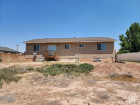 Photo 3 for 544 E 1875 South