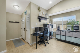 Photo 5 for 1147 N Abbotsford Dr