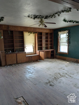 Photo 5 for 637 E Main St