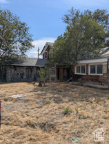 Photo 3 for 637 E Main St