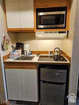 Photo 3 for 223 Hunter Ridge Rd #E121
