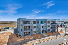 Photo 2 for 5599 S Carnelian Pkwy #107